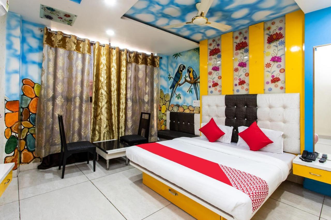 Oyo 3767 Hotel Gopal Palace Indore Exterior foto