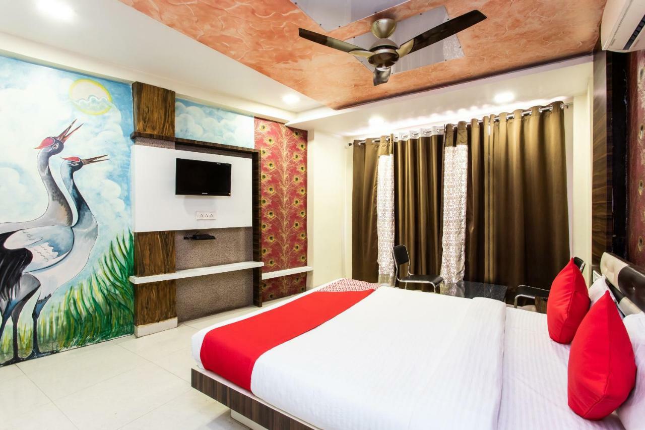 Oyo 3767 Hotel Gopal Palace Indore Exterior foto